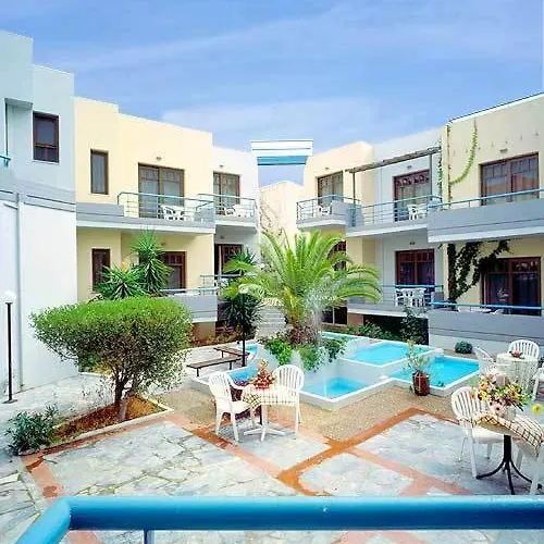 מלון דירות Calypso 2*